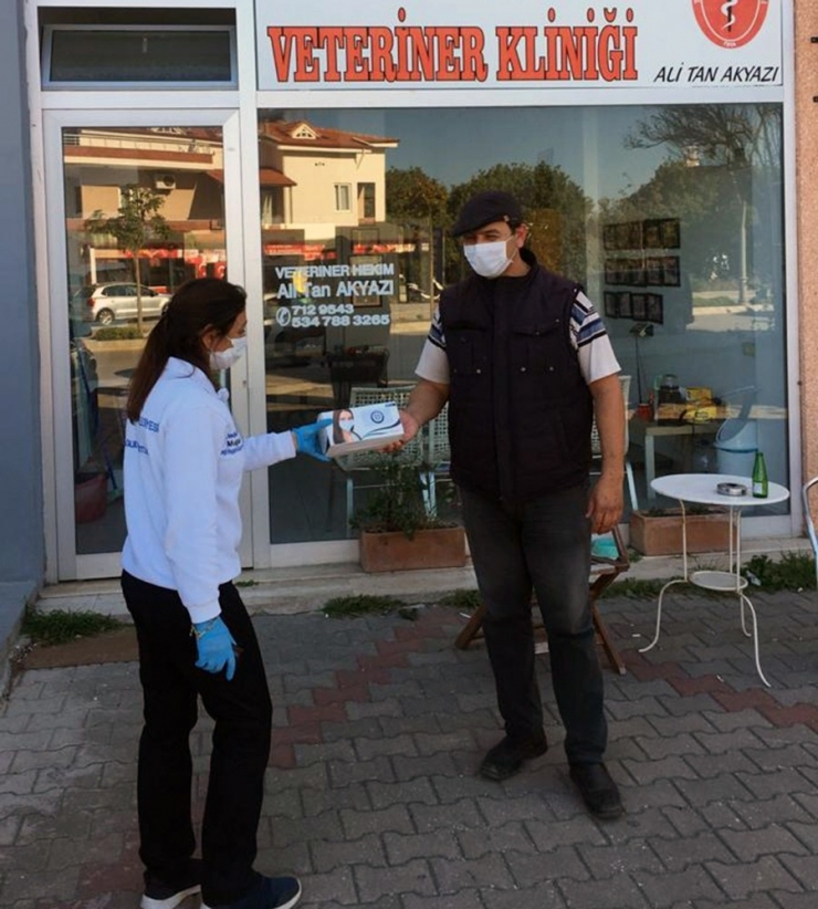 Büyükşehirden Veteriner Kliniklerine Maske