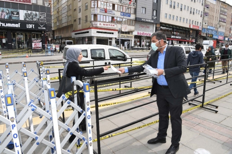 Başkan Asya’dan Vatandaşlara Maske