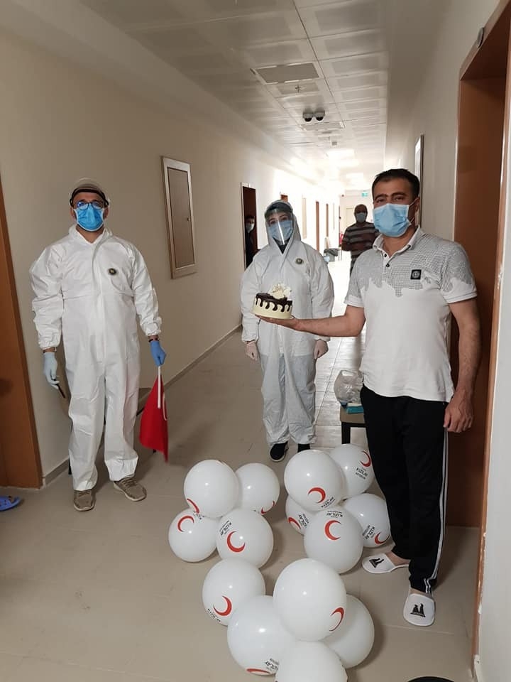 Nevşehir’de Karantina Altındaki Türk İşçiye Doğum Günü Sürprizi