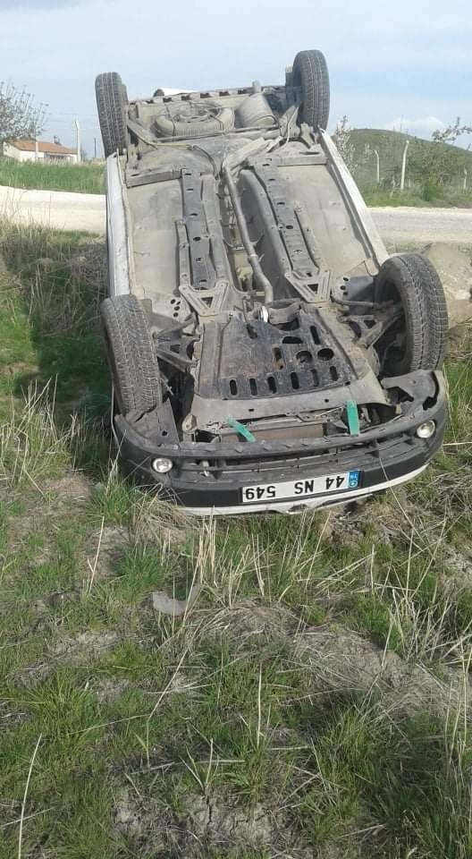 Otomobil Takla Attı 1 Yaralı