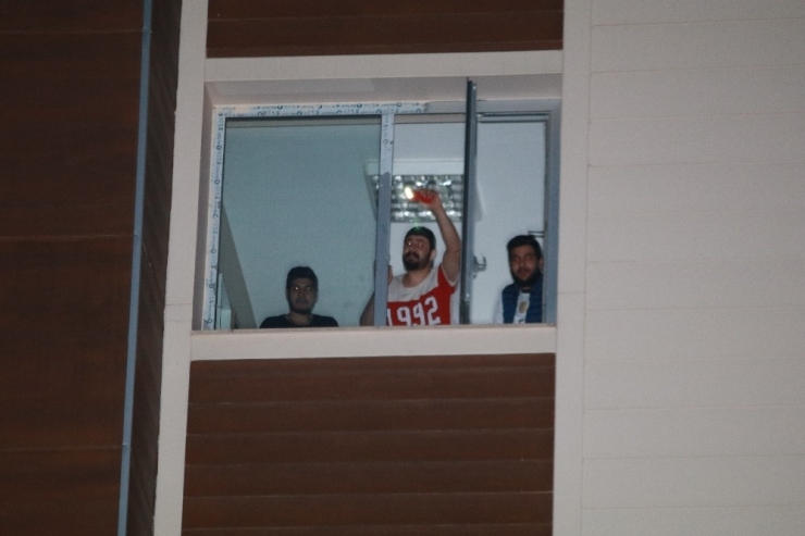 Ukrayna’dan Gelerek Rize’de Karantinaya Alınan Vatandaşlar İçin Konser