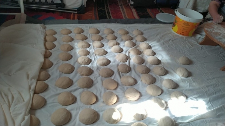 Salgınla Birlikte Ekmek Tandırları Yeniden Değer Buldu