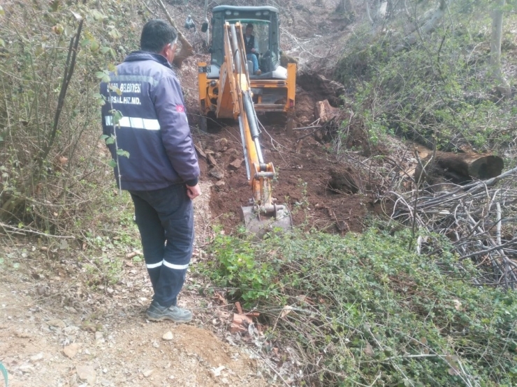 Salihli Belediyesinden Çiftçilere Tarımsal Sulama Desteği