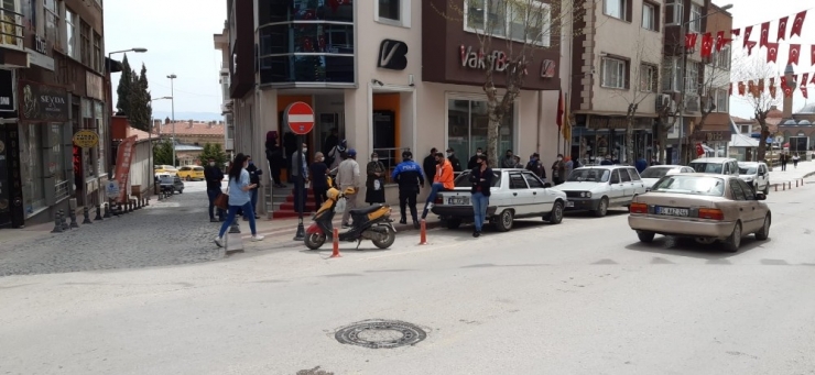 Merzifon Emniyeti, Mesafe Kontrollerini Sürdürüyor