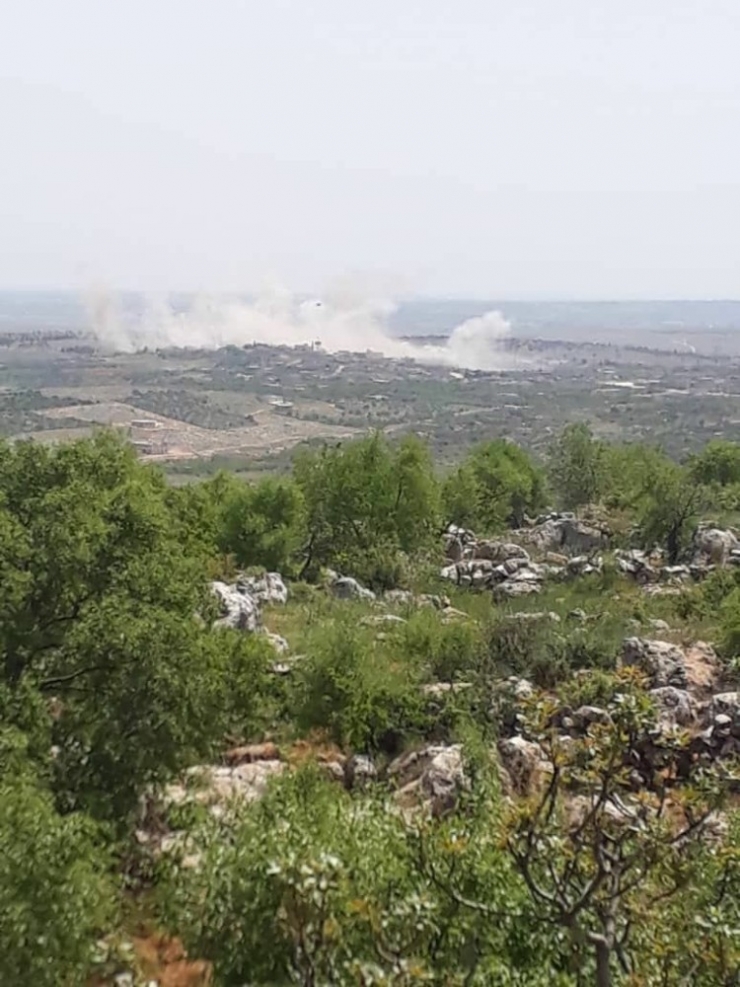 Esad Rejimi İdlib’e Saldırdı : 3 Yaralı