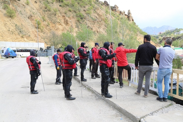 Kayıp Uzman Çavuş Güneş’i Arama Çalışmaları Sürüyor