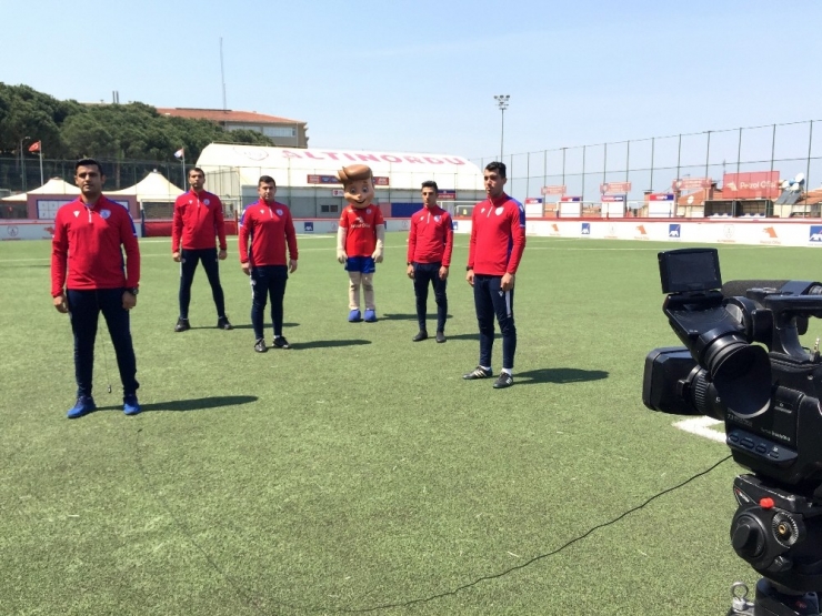 Altınordu’dan Minik Futbolculara Videolu Antrenman