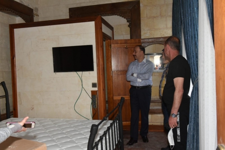 Vali Erin Tarihi Evleri İnceledi