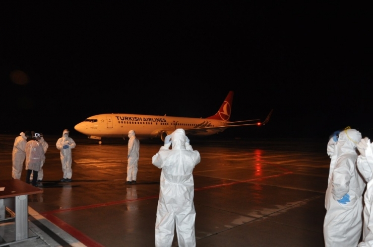 İrlanda’dan Kars’a Gelen 115 Kişi Karantinaya Alındı