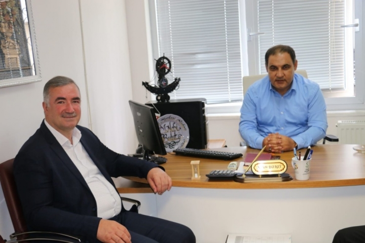 Başkan Turanlı, Gençleri Tebrik Etti