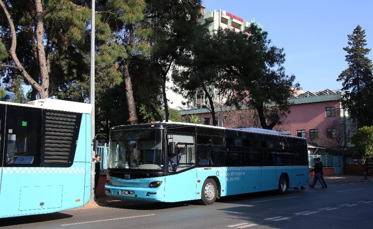4 Günlük Sokağa Çıkma Yasağında Çalışanlar İçin 16 Hat Sefer Yapacak