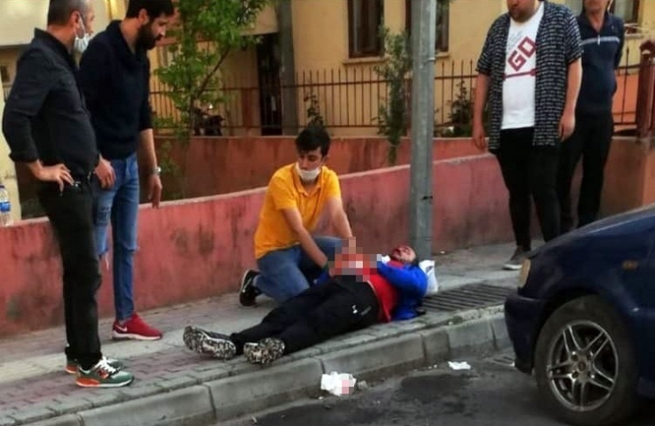 Birlikte Alışverişe Çıktığı Üvey Babasını Bıçakladı