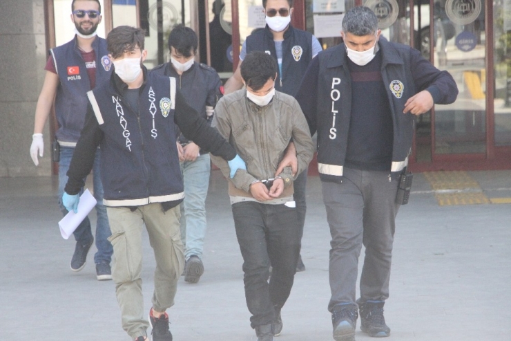 Lojmanda Klima Bırakmayan Hırsızlar Yakalandı