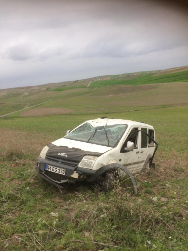 Araç Takla Attı, Sürücüsü Yaralandı