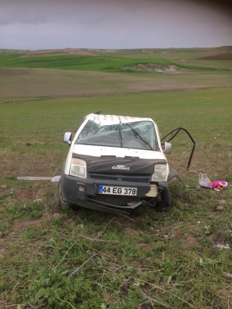 Araç Takla Attı, Sürücüsü Yaralandı