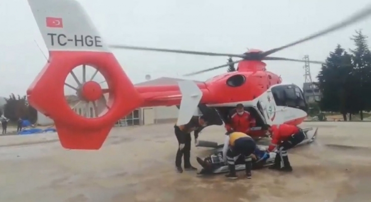 Avşa Adası’ndan Helikopter Ambulansla Sevk Edildi