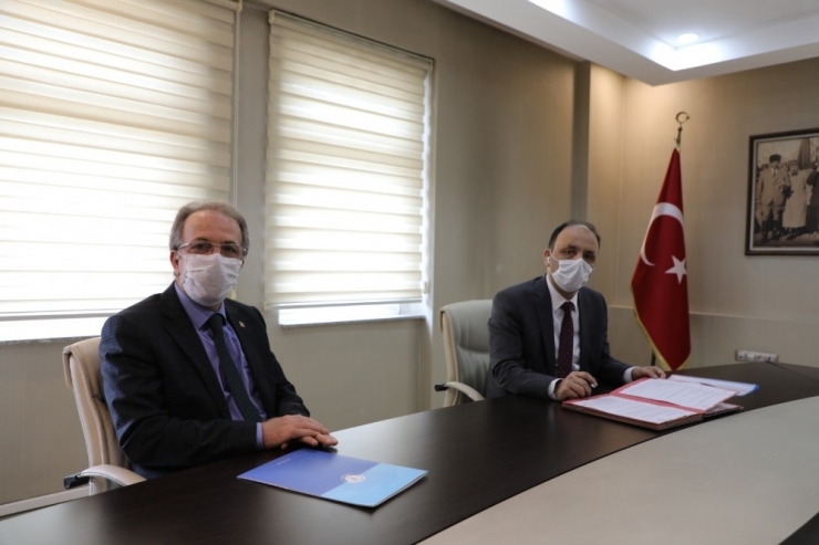 Covid-19 Salgını İçin İlaç Üretimini Hızlandıracak Kritik Enzim Üretilecek