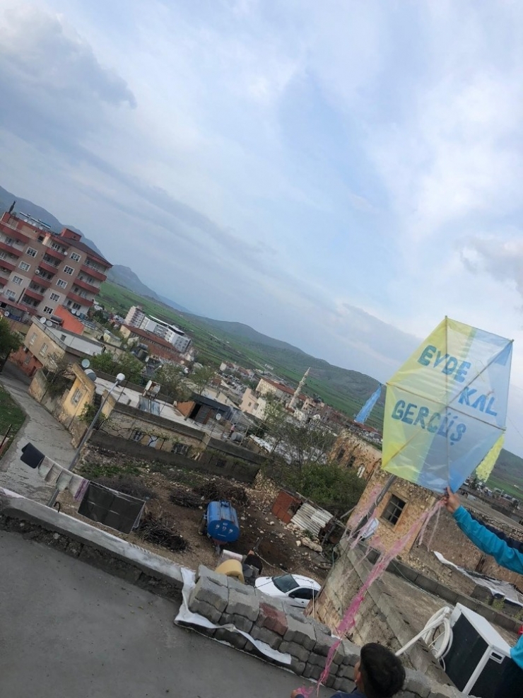 Gercüşlülere Uçurtmayla Evde Kal Çağrısı