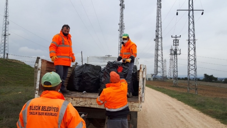 Mıntıka Temizliğinde Her Gün 1 Kamyon Çöp Toplanıyor
