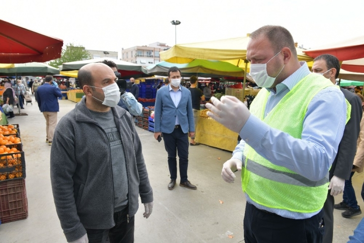 Başkan Gümrükçü’den Yenimahalle Pazar Yerinde Denetim
