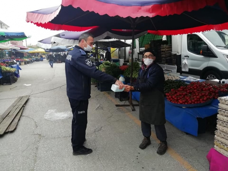 Zabıta Ekipleri Pazaryerinde Denetim Yaptı