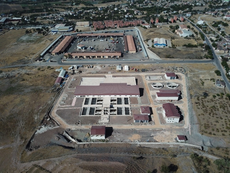 Elazığ’ın İçme Suyu Projesinde Ana İsale Hattında Son 700 Metre