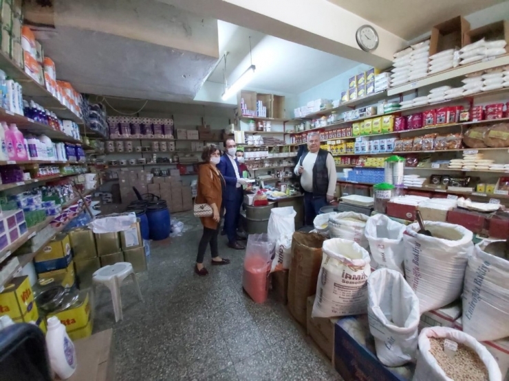 Ödemiş İlçesinde İhtiyaç Sahiplerinin Veresiye Borçları Kapatıldı