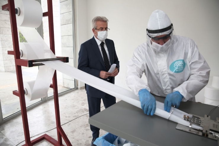 Nilüfer Belediyesi Günde 20 Bin Maske Üretiyor