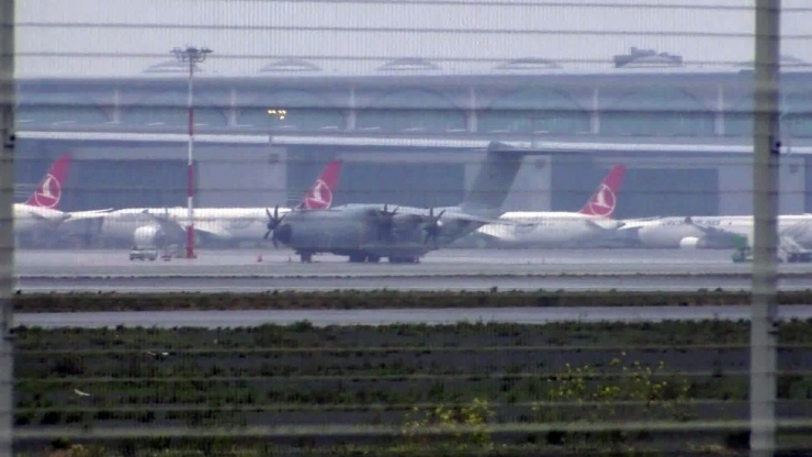 İngiliz Hava Kuvvetleri Uçağı, Sağlık Ekipmanları İçin İstanbul’da