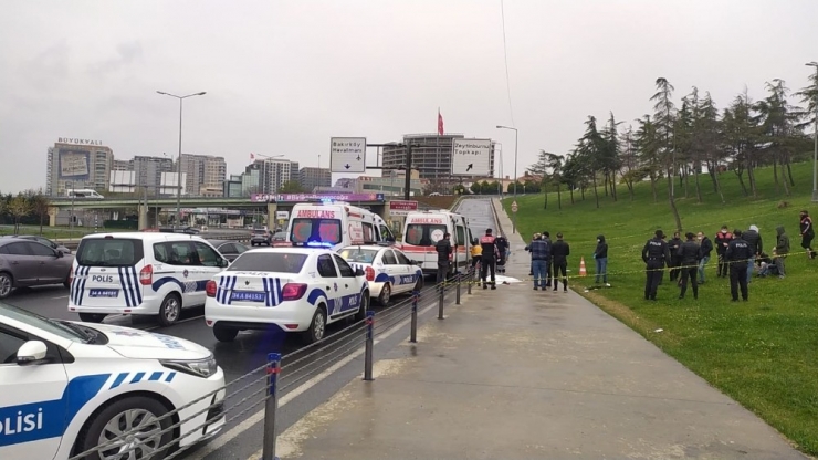 Zeytinburnu Sahil Yolunda Bıçaklı Kavga: 1 Ölü, 1 Yaralı