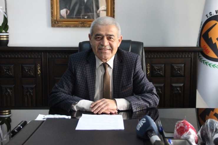 İzmir Vakıflar Bölge Müdürlüğünden 462 Aileye Kuru Gıda Yardımı