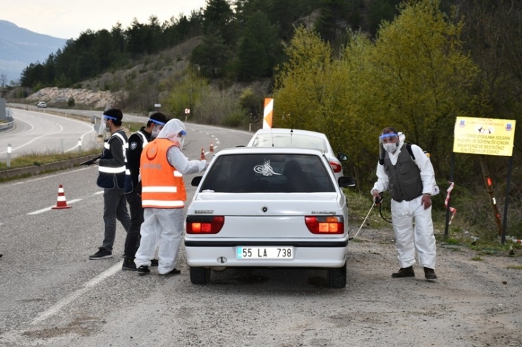 Vali Kontrol Noktalarını İnceledi