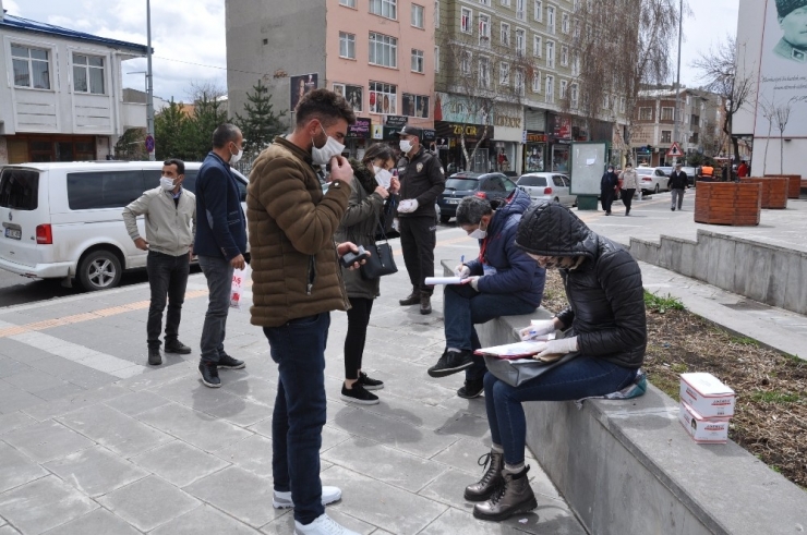 Kars’ta Ücretsiz Maske Dağıtımı Devam Ediyor