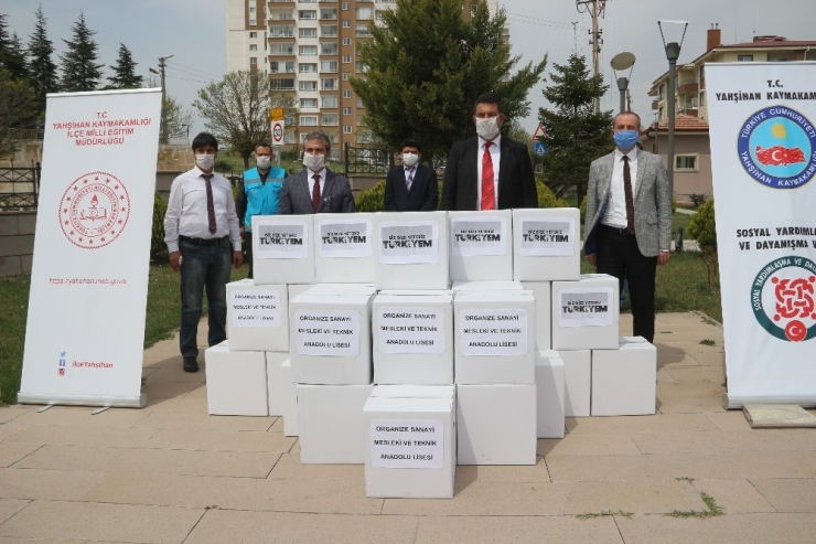 Öğretmen Ve Öğrencilerden ’Milli Dayanışma Kampanyası’na Destek