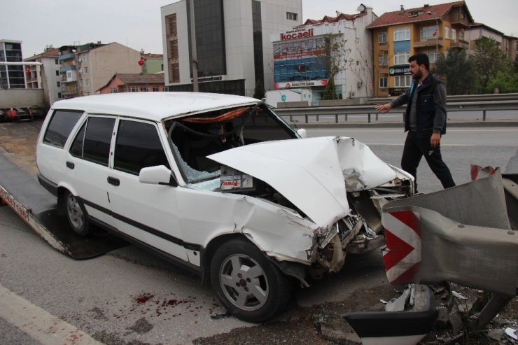 D100’de Otomobil Bariyerlere Ok Gibi Saplandı: 2 Yaralı