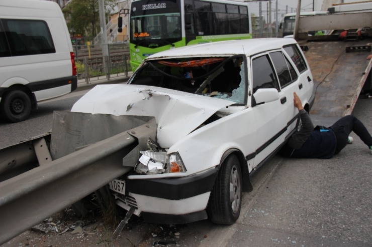 D100’de Otomobil Bariyerlere Ok Gibi Saplandı: 2 Yaralı