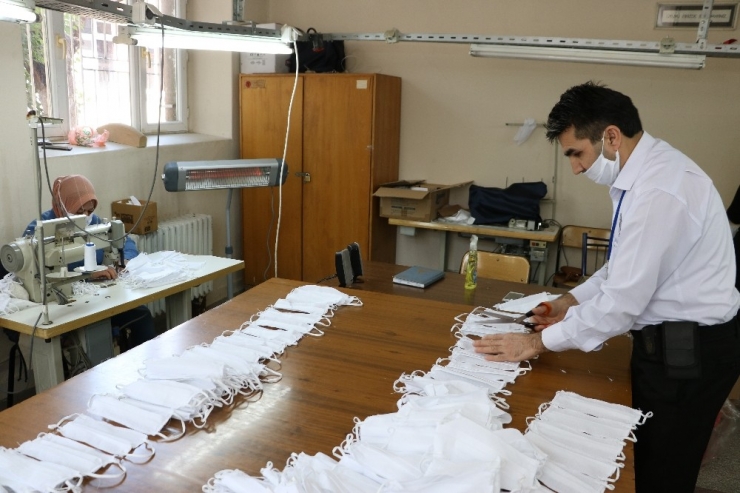 Manisa’da Okullar Koronaya Savaş Açtı