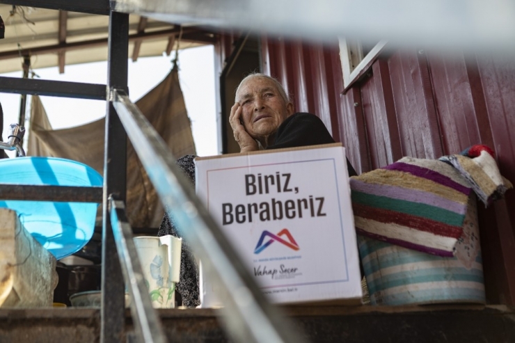 Mersin’de İhtiyaç Sahiplerine 35 Bin Gıda Kolisi Gönderildi