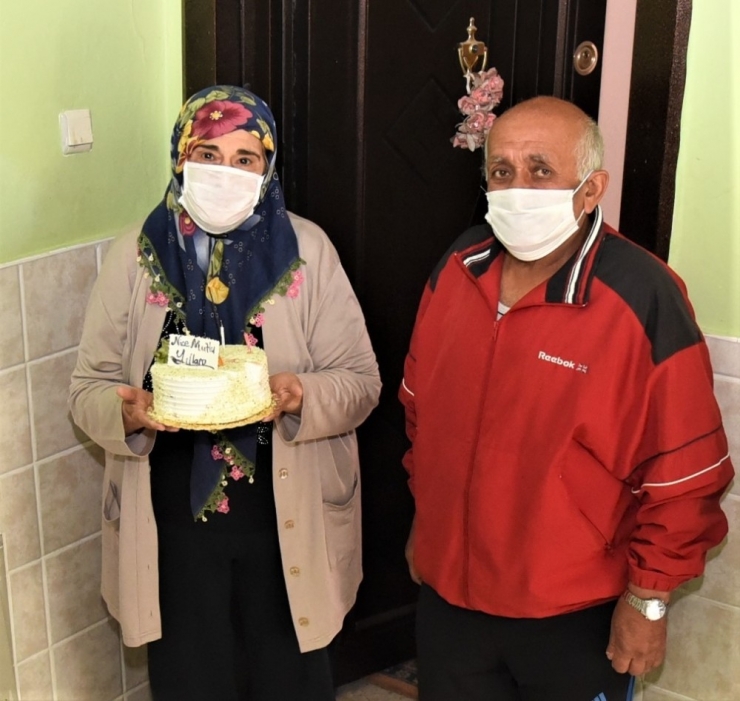 Yarım Asırlık Evliliğe Sürpriz Kutlama