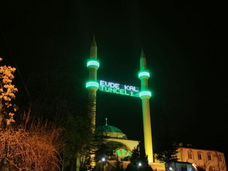 Mahyalı "Evde Kal Tunceli" Mesajı