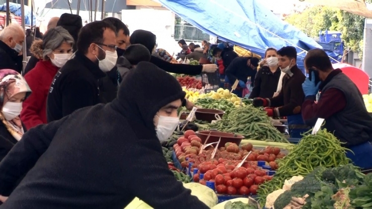 Esenyurt Ve Avcılar’da Ramazan Ayı Öncesi Vatandaşlar Pazara Akın Etti