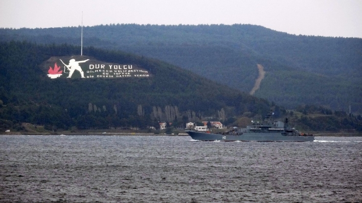 Rus Savaş Gemisi Çanakkale Boğazı’ndan Geçti