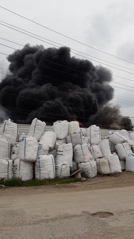 Geri Dönüşüm Tesisinde Yangın