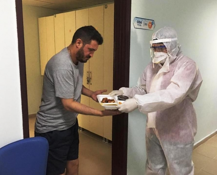 Suudi Arabistan’dan Getirilen Türk Vatandaşları Mersin’de Karantinaya Alındı