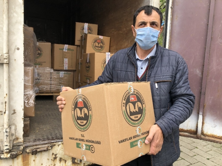 Vakıflar Genel Müdürlüğünden İhtiyaç Sahiplerine Koli Yardımı