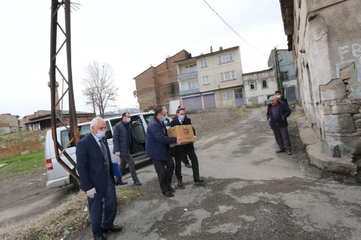 Vakıflar İhtiyaç Sahibi Aileleri Unutmadı