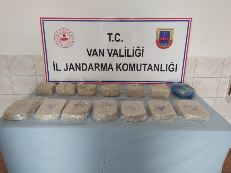 Çaldıran’da 15 Kilo Eroin Ele Geçirildi