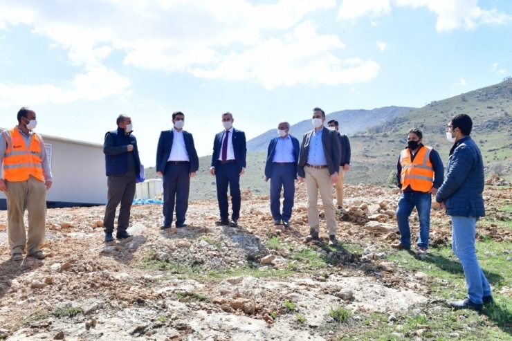 Yeşilyurt’ta İlk Güneş Enerji Santrali 850 Evin Günlük Enerjini Karşılayacak