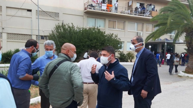 Yunanistan’da Mültecilerin Bulunduğu Karantina Otelinde 150 Vaka