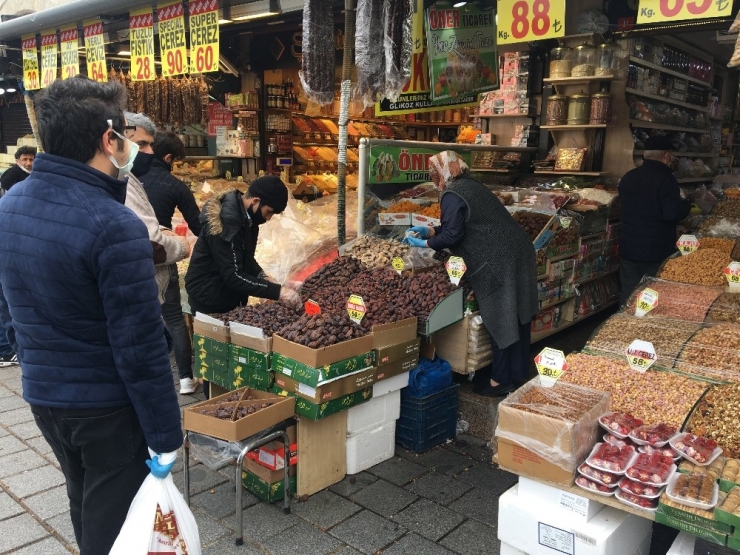 Ramazan Alışverişi Eminönü’ne Uğramadı